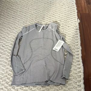 Lululemon swiftly tech l/S black and white stripe 14